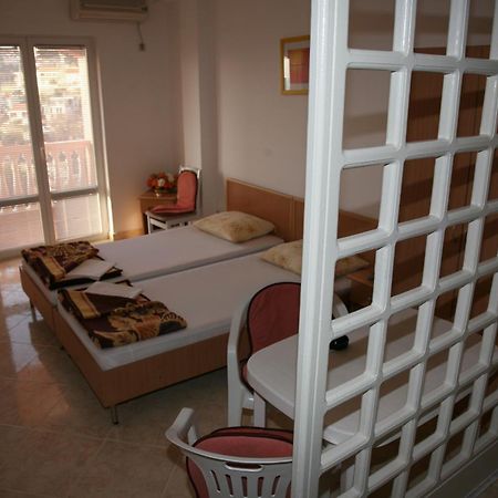 Omega Apartments อุลซิน ภายนอก รูปภาพ